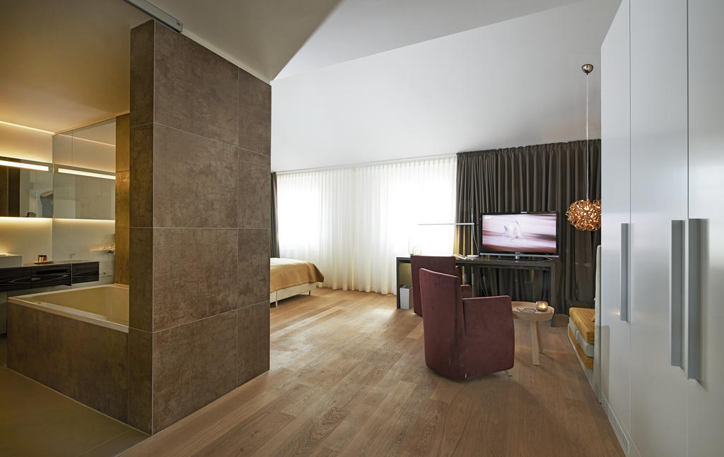 Hotel Weinhaus Henninger Kallstadt Habitación foto