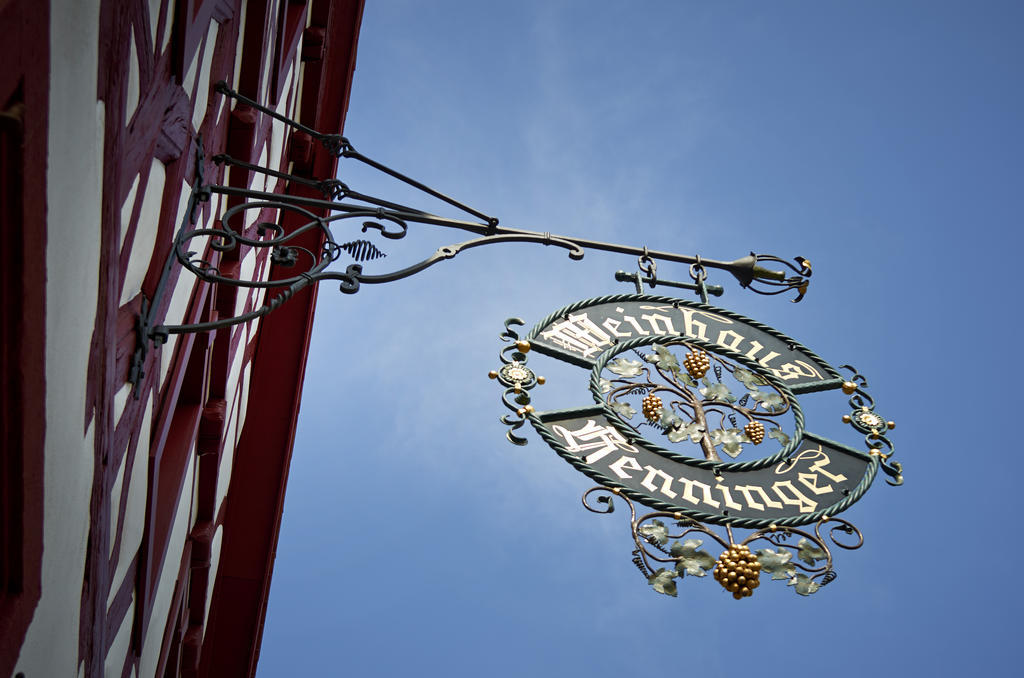 Hotel Weinhaus Henninger Kallstadt Exterior foto